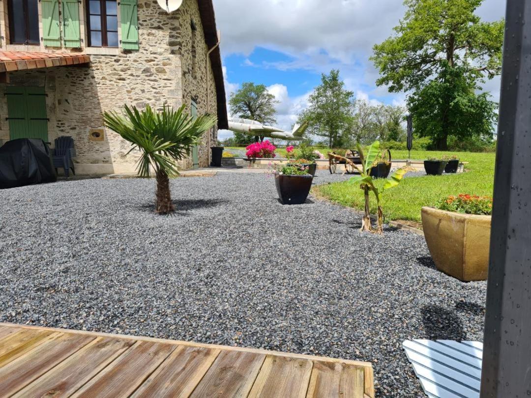 La Maison Du Lac Lavaud Saint-Quentin-sur-Charente Exteriér fotografie
